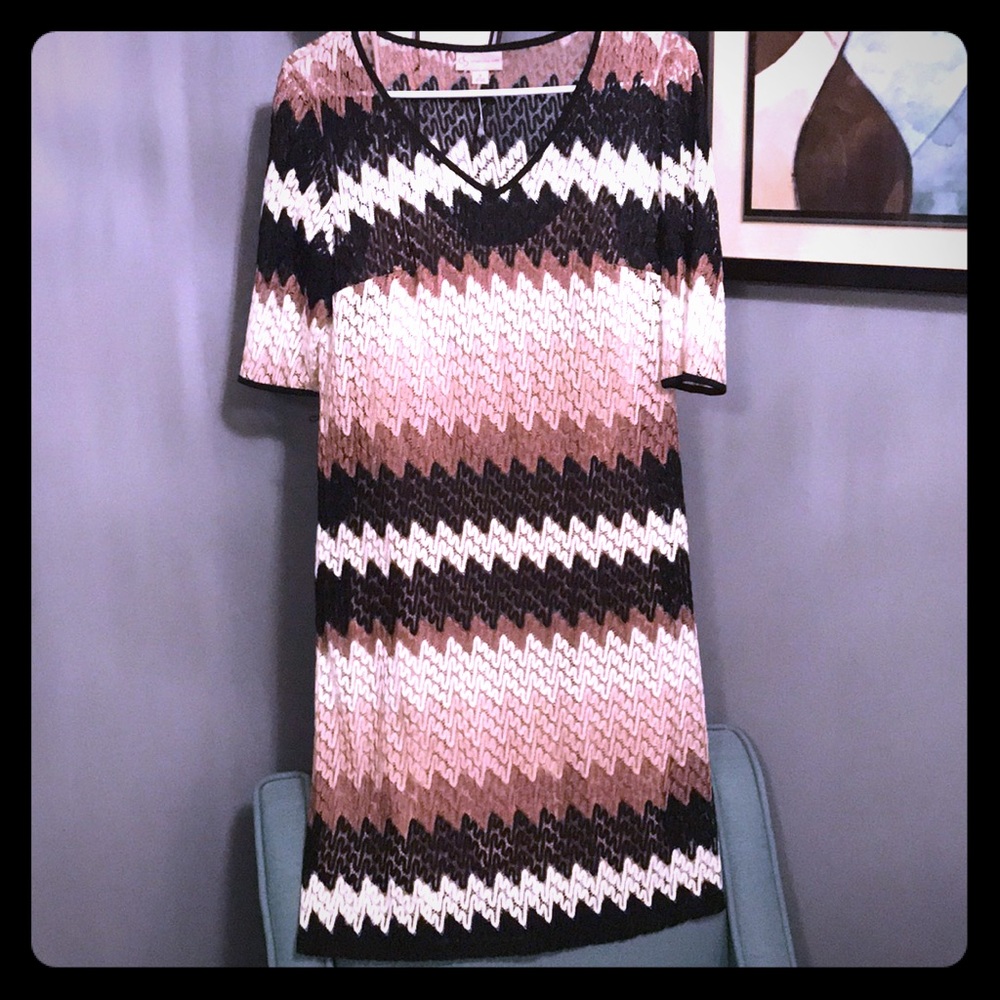 Cute color block dress, nude slip under included.